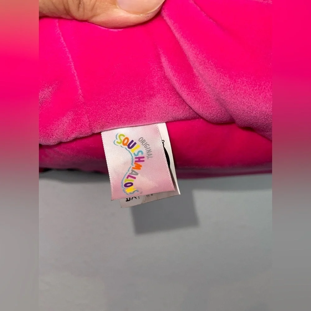Squishmallows wakisha pink