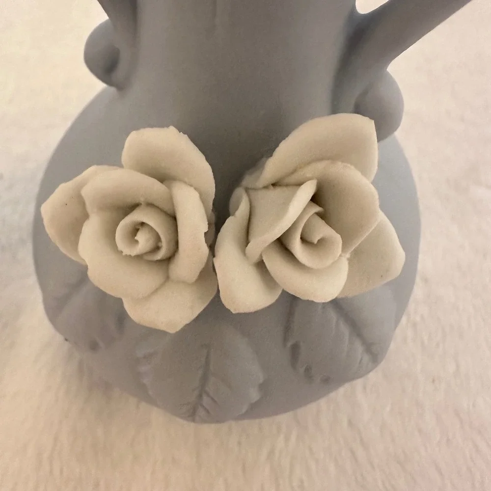 Flambro Bud Vase St Blue Good Matte Rose Detail Ceramic Decor Chip Rose Leaf Vtg