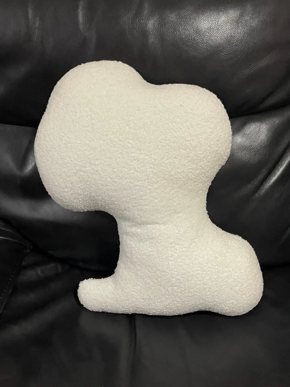 PEANUTS Snoopy Sherpa Fall Pillow Peanuts Fall Pillow