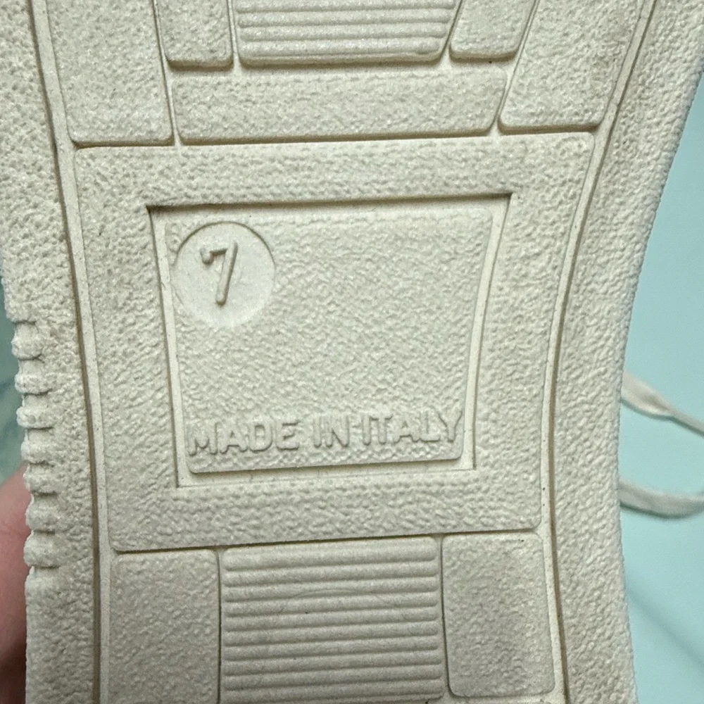 Steve Madden chic cream