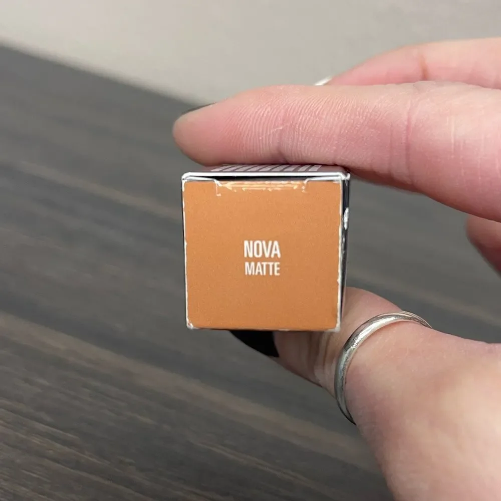 Kylie Cosmetics into lipstick box