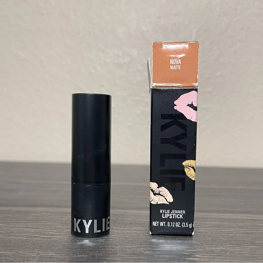 Kylie Cosmetics box into lipstick
