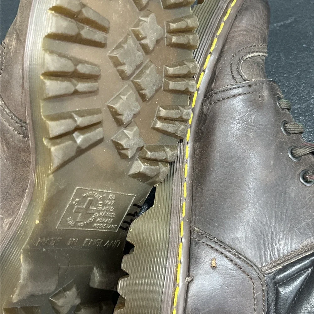 Dr. Martens retro dark