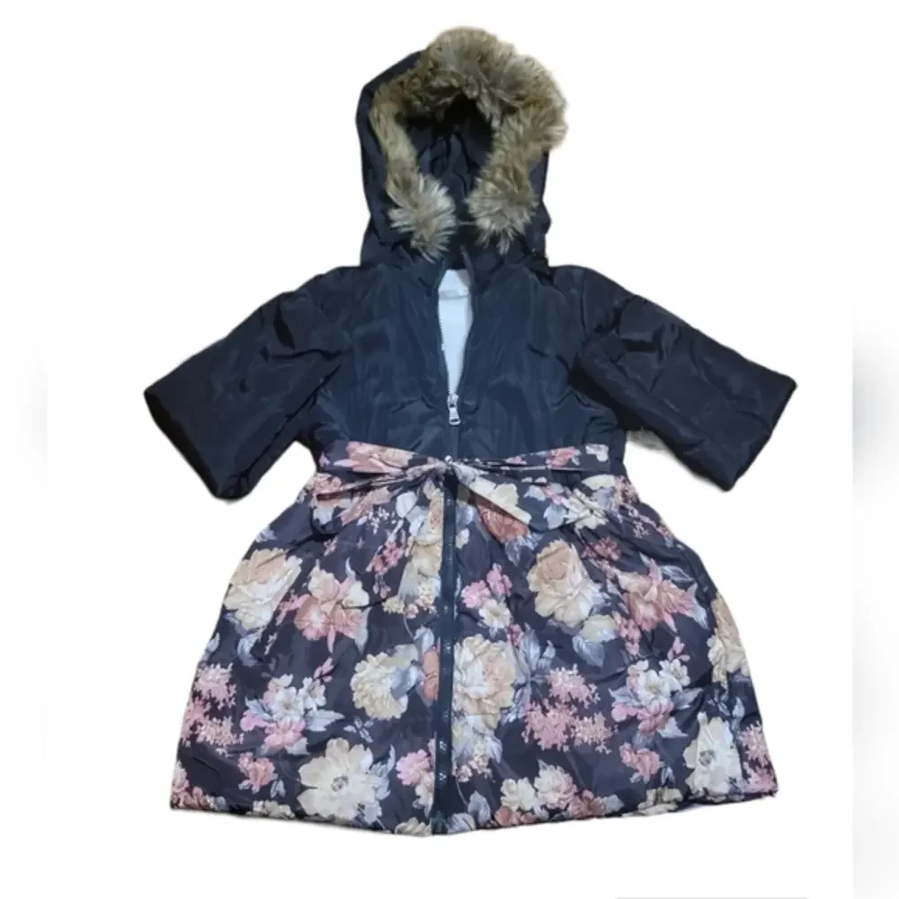 Hooded Jacket with Belt‎