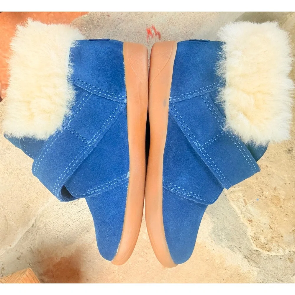 UGG Lynnea Toddler Boots Blue Suede Shearling Hook Loop Size 9T