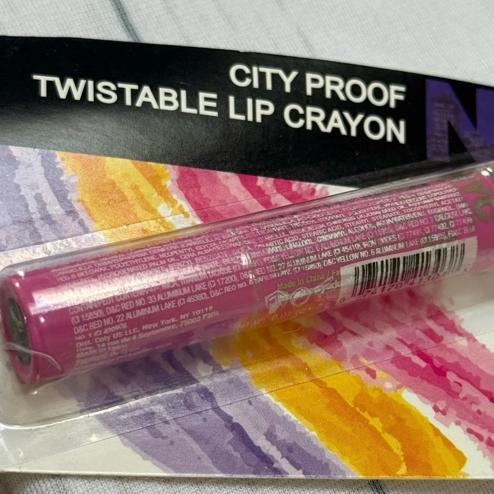 NYC City Proof Twistable Lip Crayon - Pink