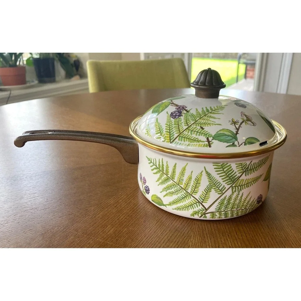 Villeroy & Boch pans featuring botanica