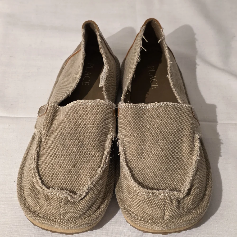 Place beige canvas