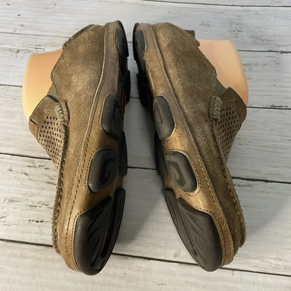 OluKai traction elastic