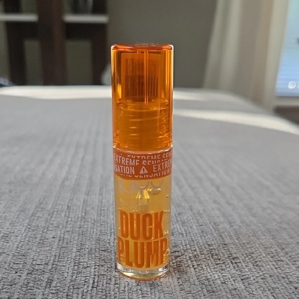 Nyx‎ Duck Plump Clearly Spicy 01