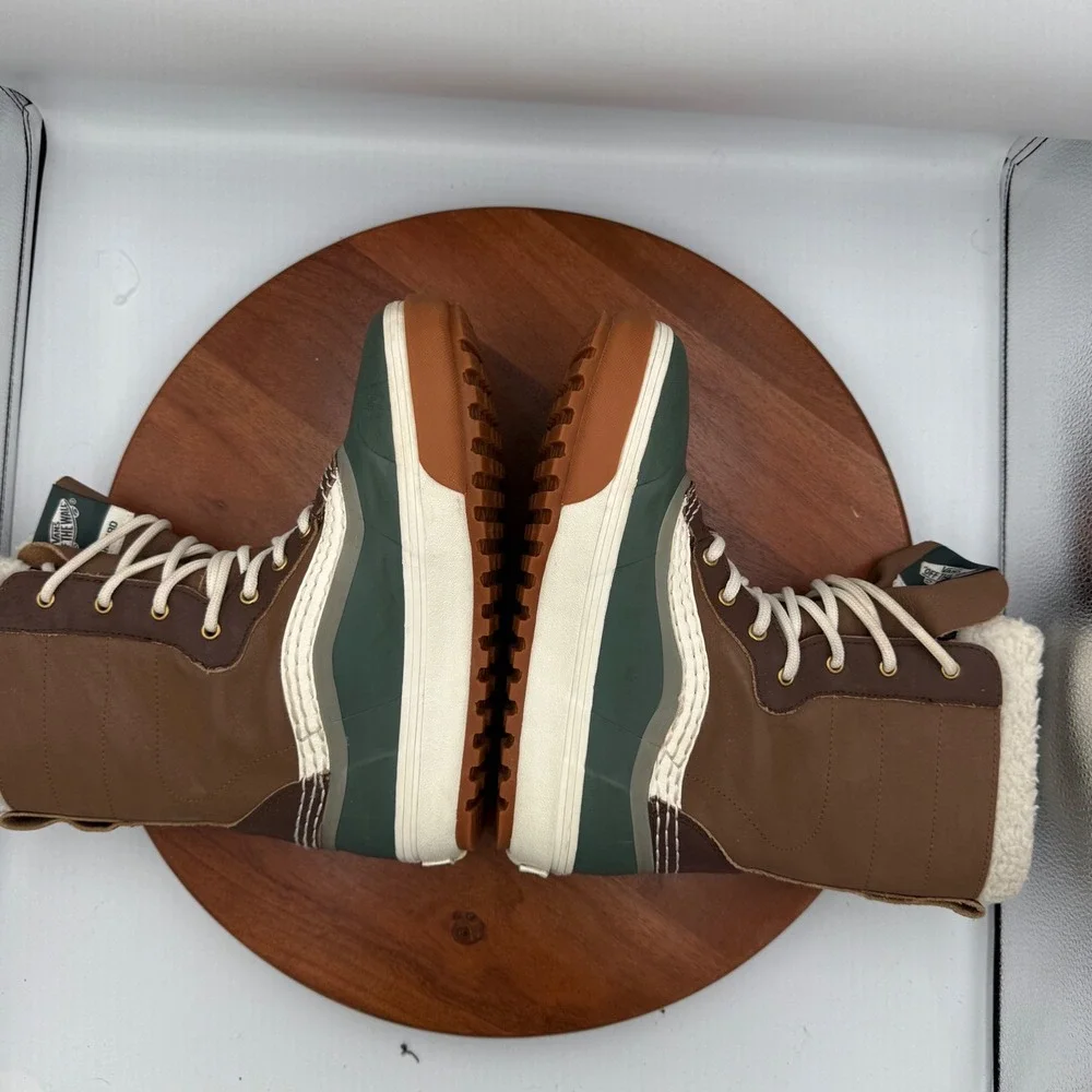 Vans Standard Snow MTE Boots Mens 7 Brown‎ Green Waterproof Winter Duck Boots