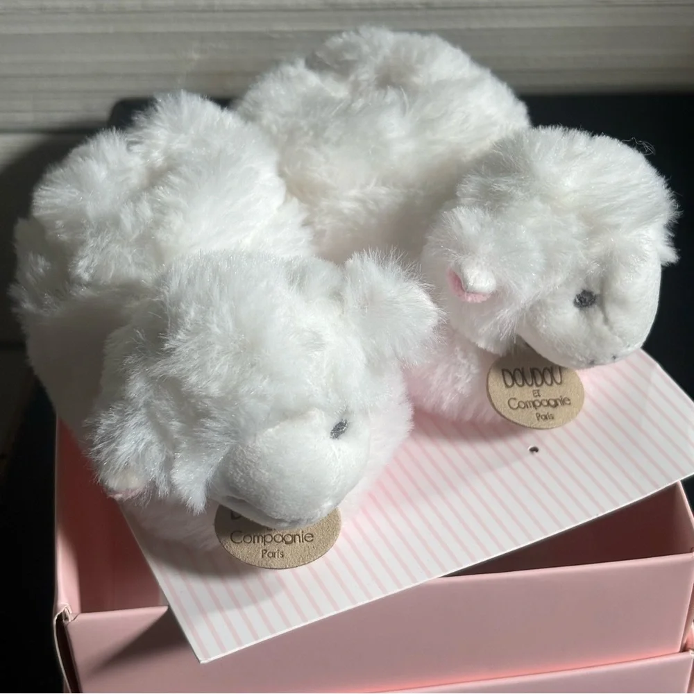 New Doudou et Compagnie Paris Baby Lamb Booties Pink Soft Plush Rattle Slippers