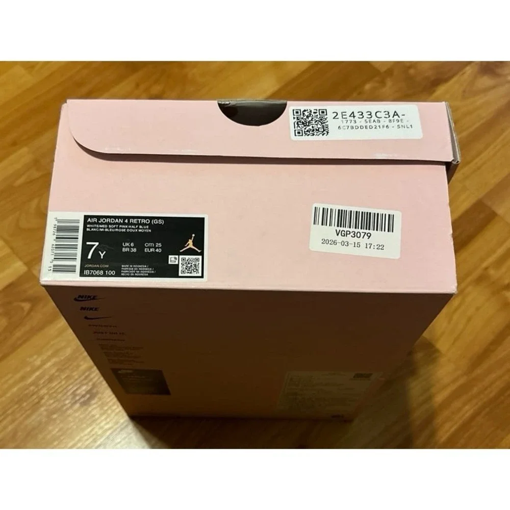 Air Jordan 4 GS 