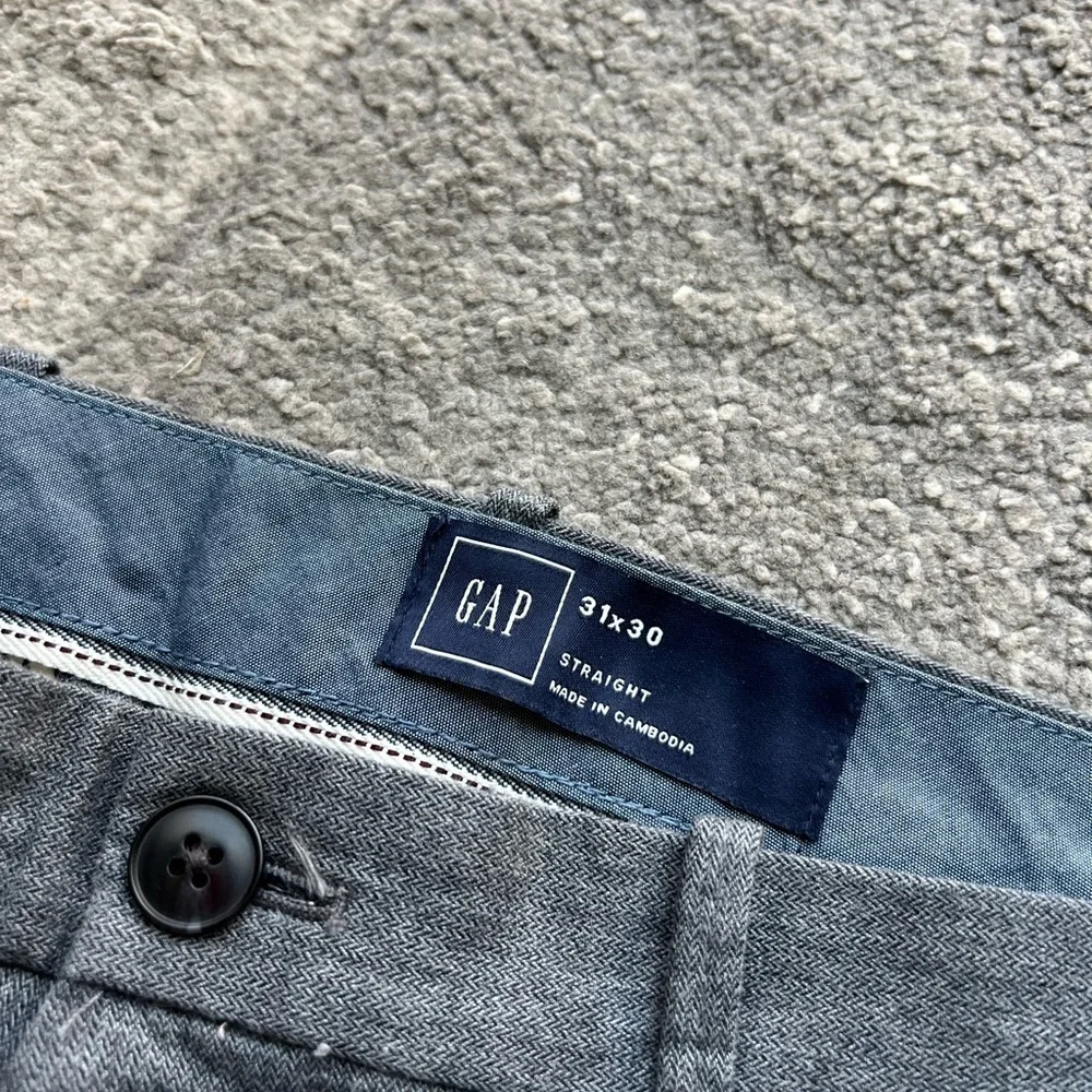 GAP gray straight