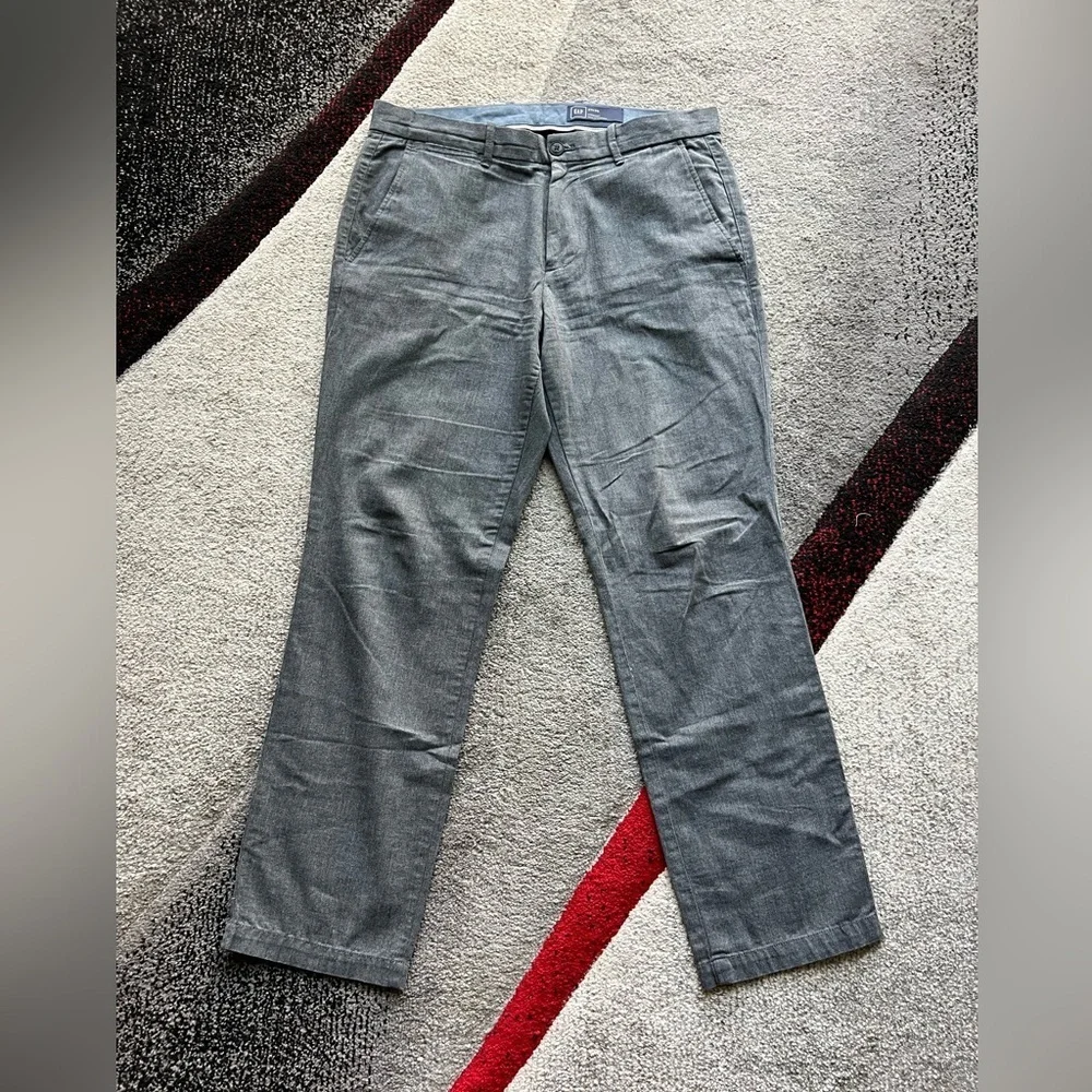 GAP gray straight
