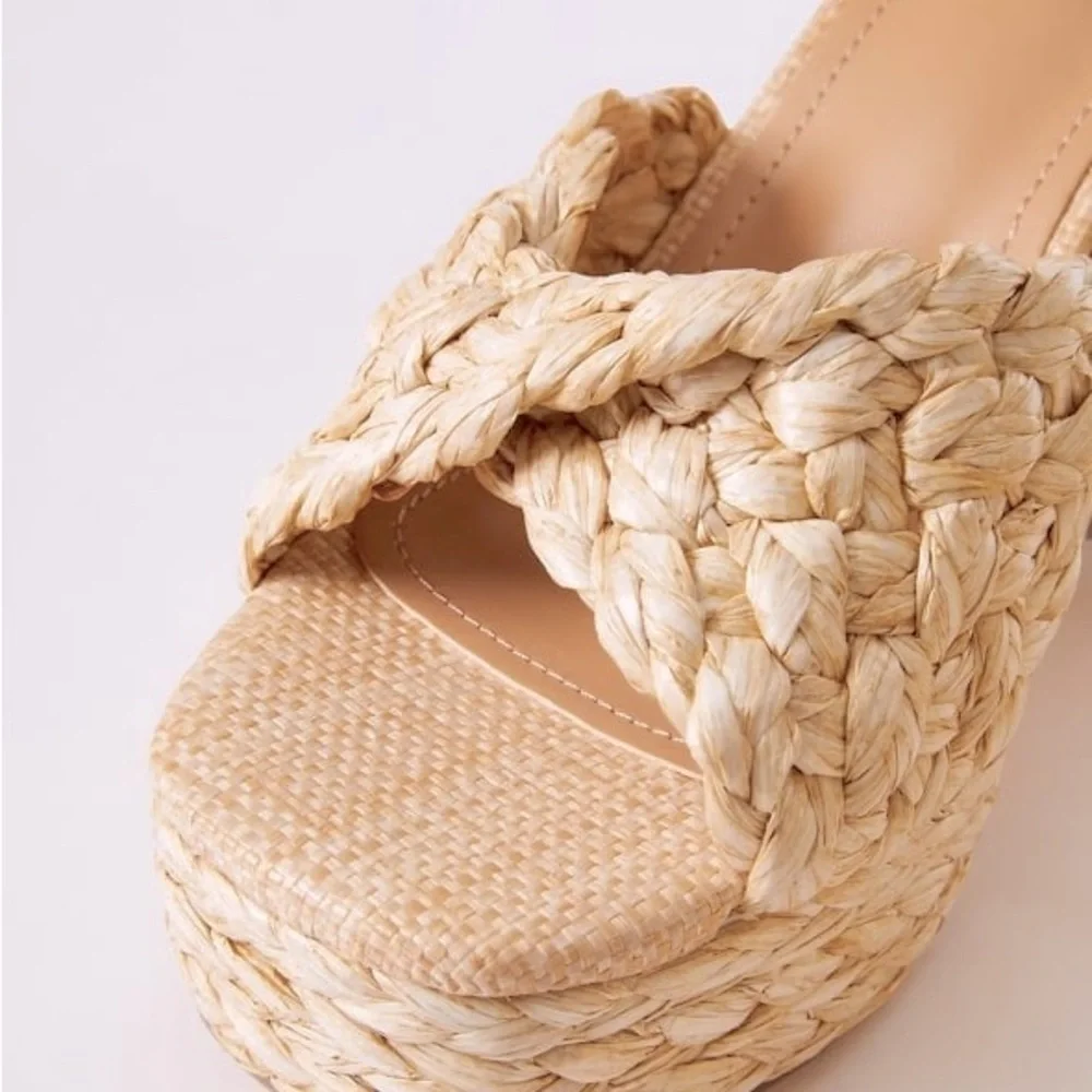 JustFab step out