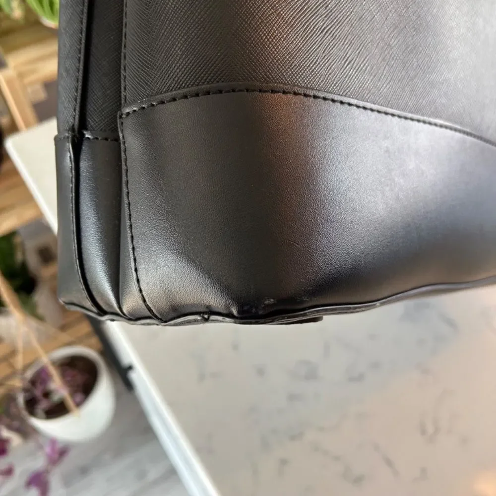 Zara zipper city
