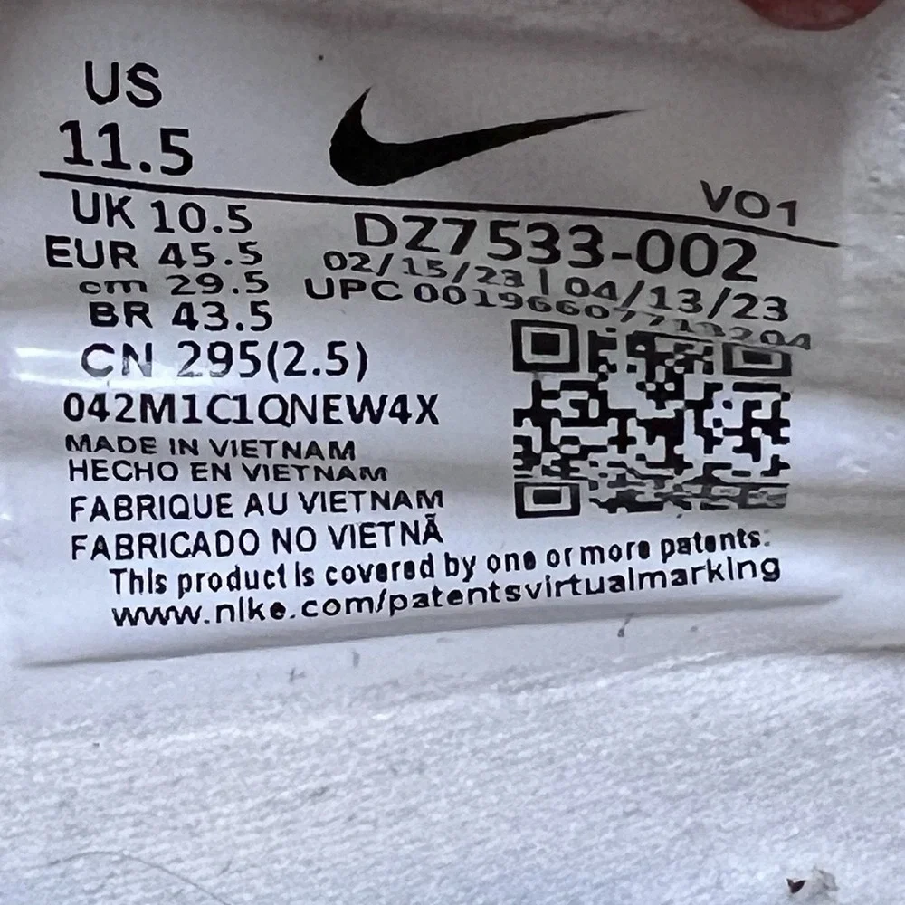 Nike Men's 11.5 Nike Giannis Immortality 3 Low Nigeria X Greece Worn Once