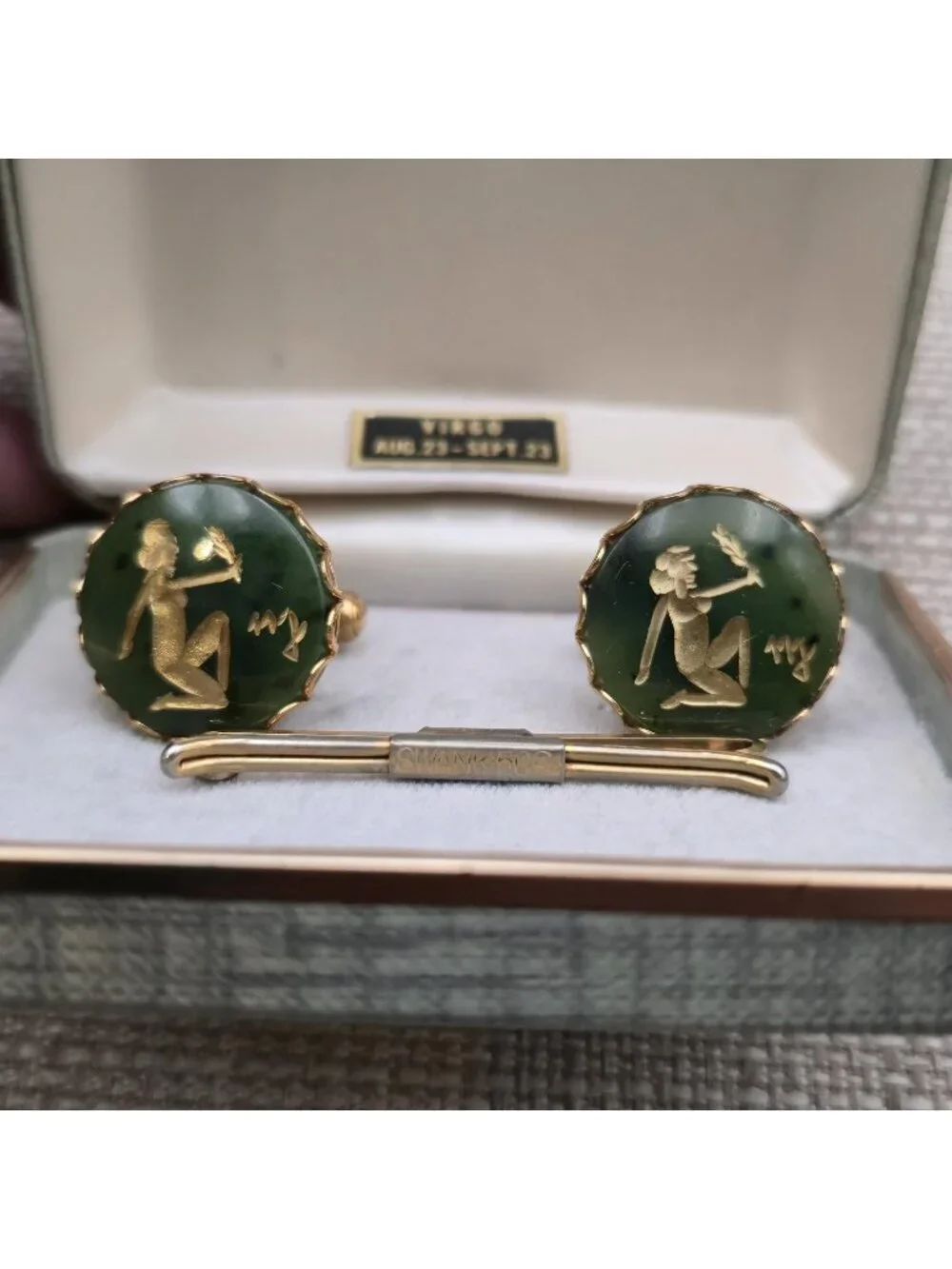 Vintage Swank Virgo Jade Stone Cufflinks and Tie Clip Set B1352