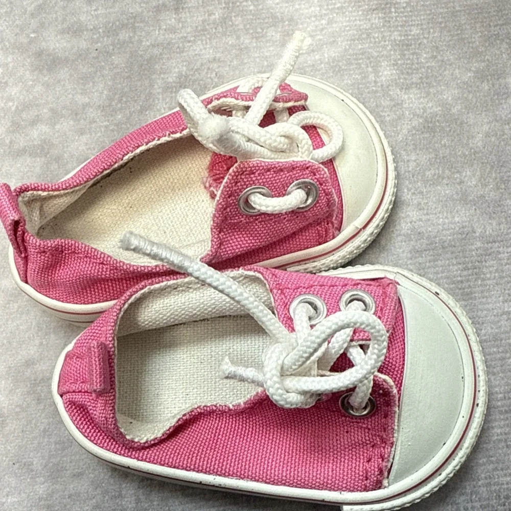 American Girl‎ Lot Shoes/Clothes Pink Flats Skate Socks Anywhere Boots *READ*