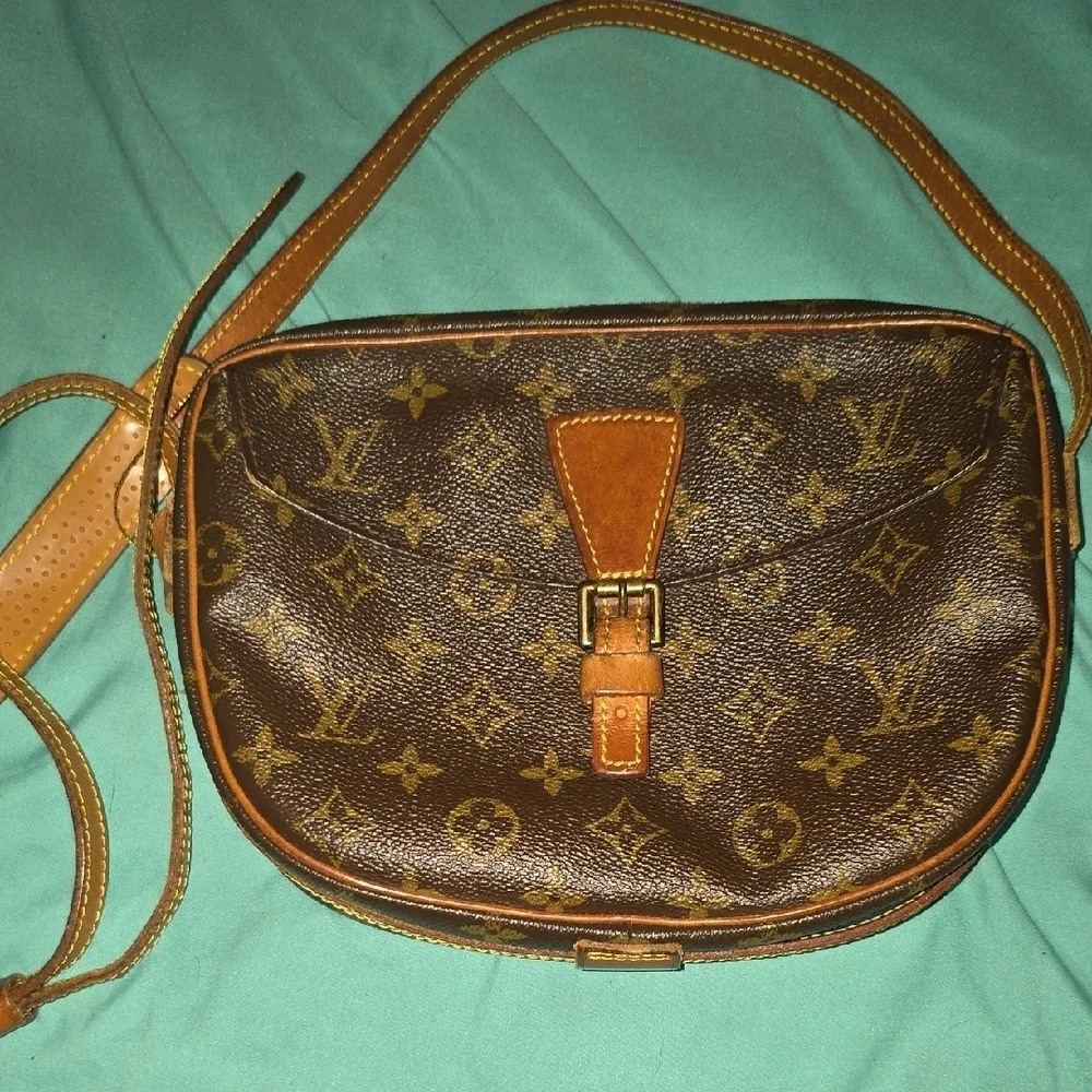 Authentic Vintage Louis Vuitton Jeune Fille MM Monogram Tan&Brown Crossbody Bag