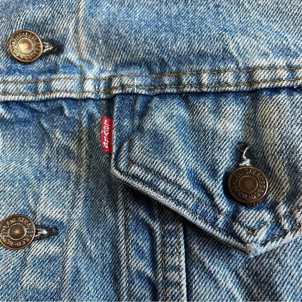Levis levi type