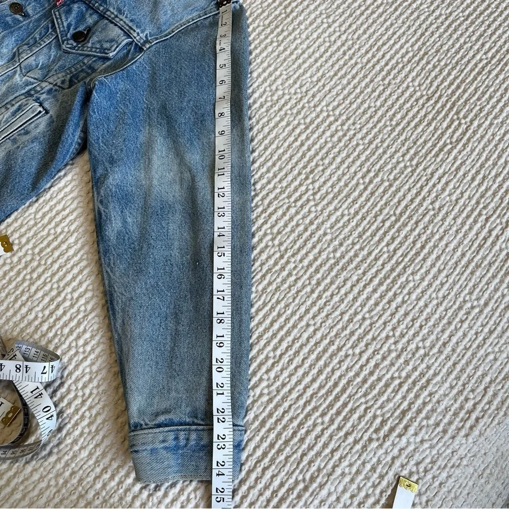 Levis levi type