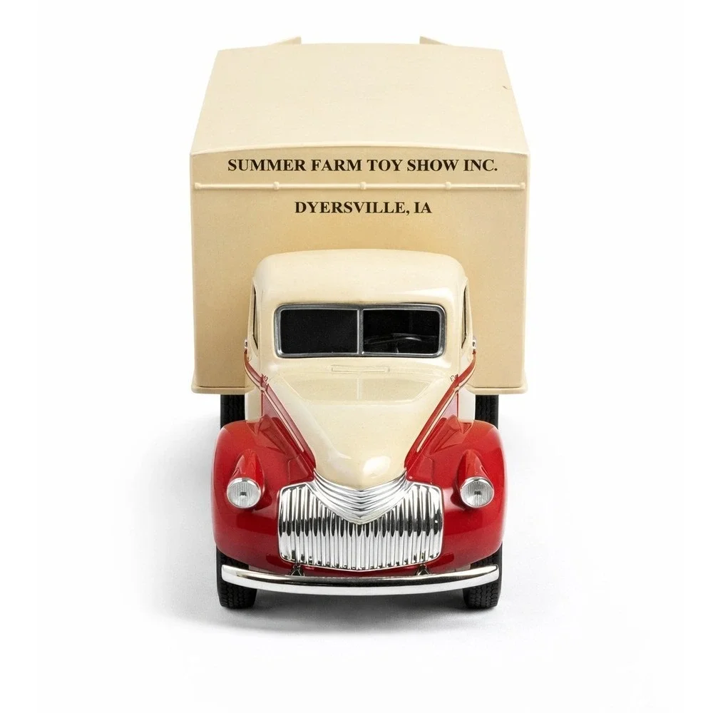 Liberty Classics 1942 Chevrolet‎ 1.5 Ton Van Box Truck Bank Summer Farm Toy Show