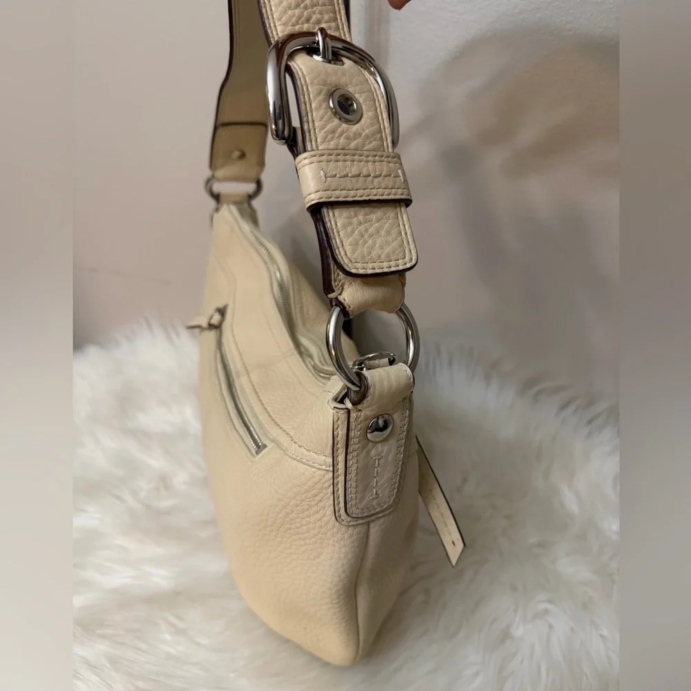 Coach chic versatile