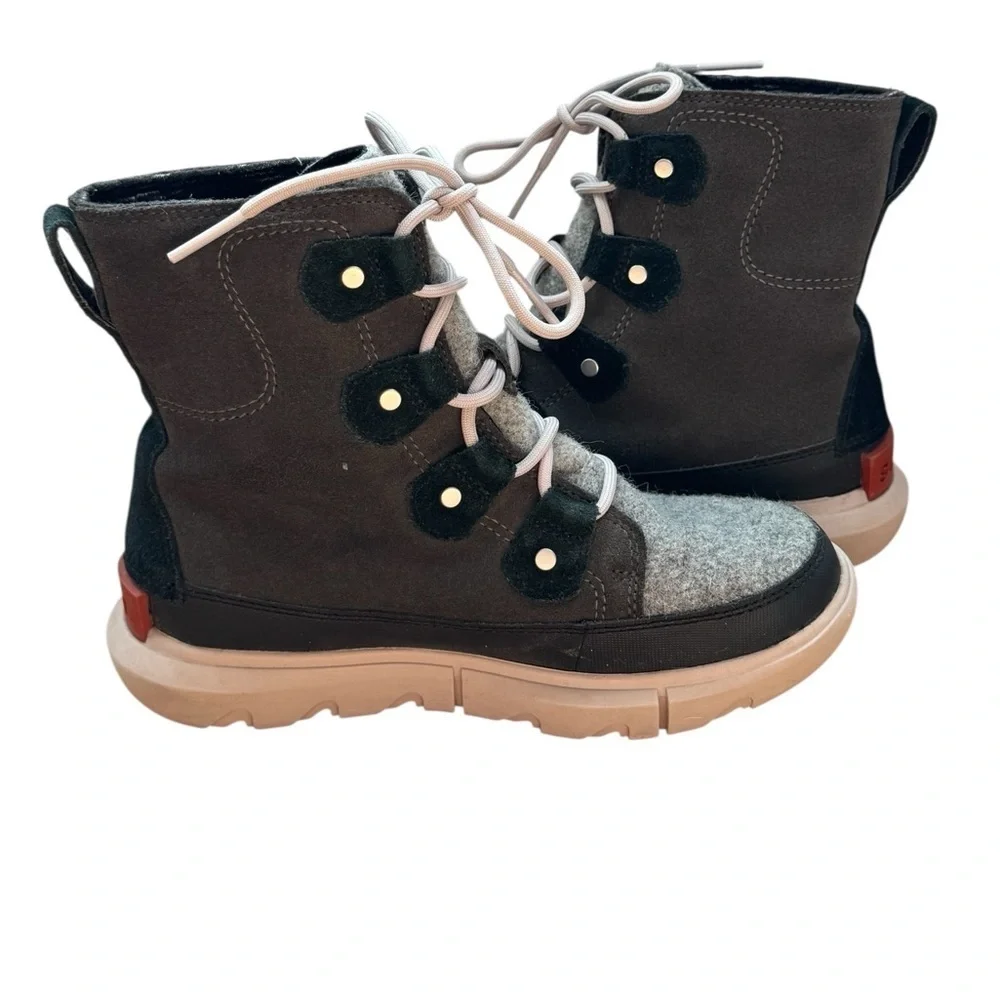 Sorel Joan Explorer II Jet Vapor Gray Black Lace Up Winter Boots