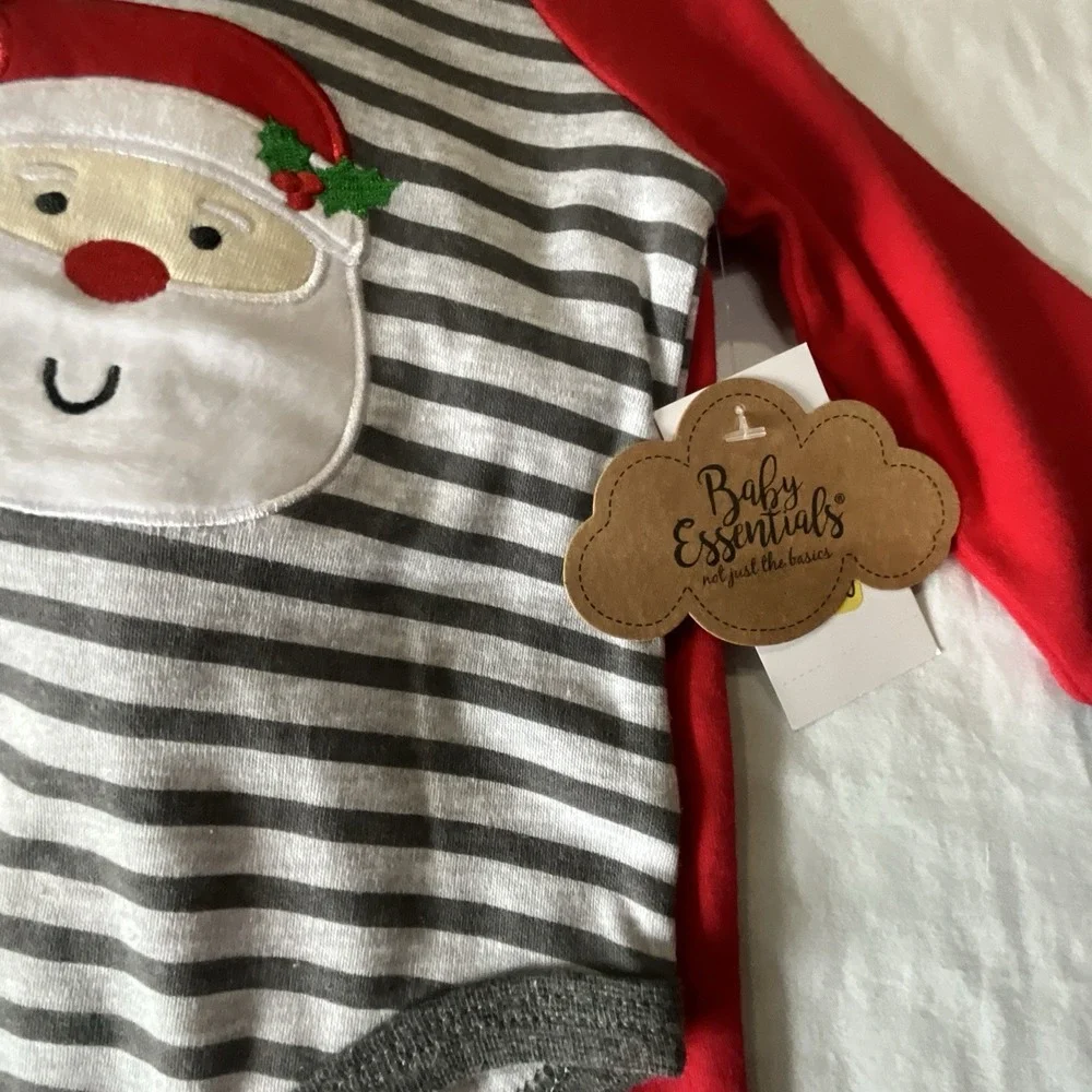 Baby Essentials Santa 4 Piece Set‎ - Size 9 Months