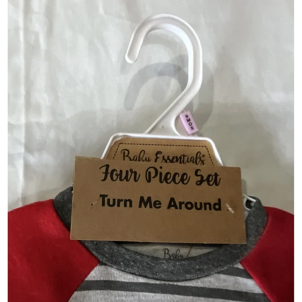 Baby Essentials Santa 4 Piece Set‎ - Size 9 Months