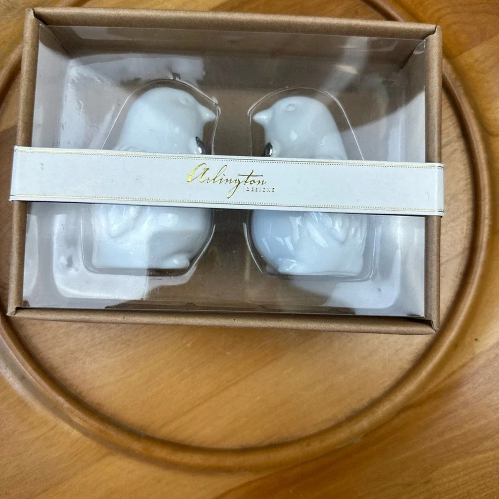 Arlington White Bird‎ Figurines NWT