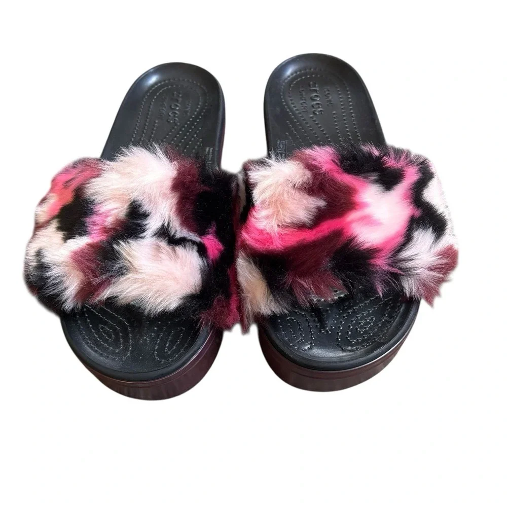 CROCS collection size slides
