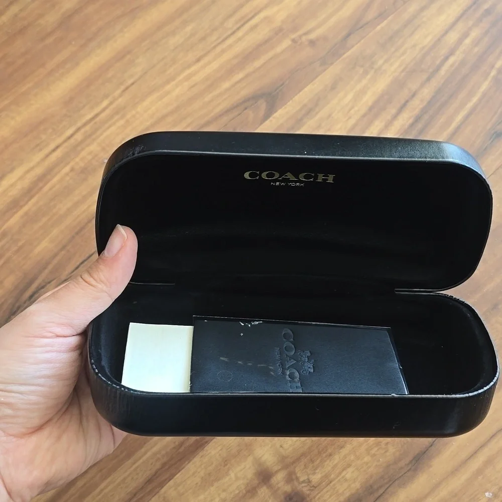 Coach elegant case