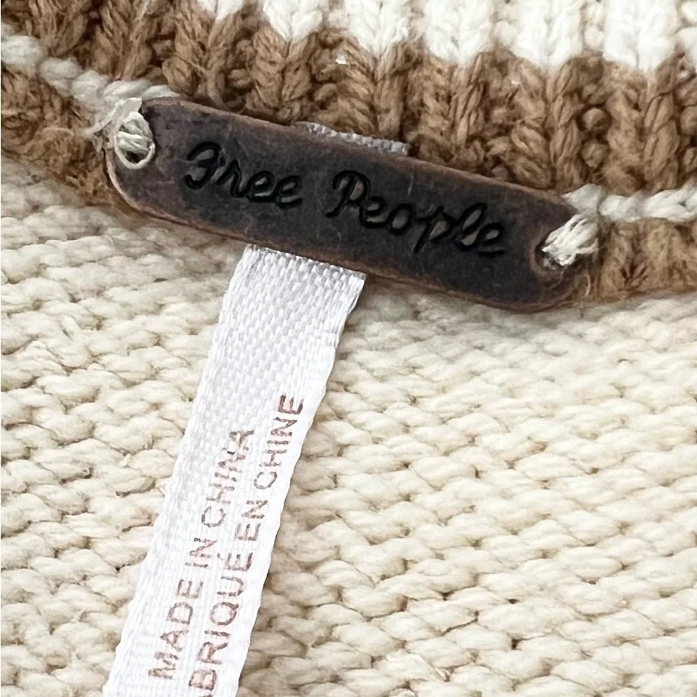 Free People Street Fair Tunic Sweater size Medium‎ ivory over-sized