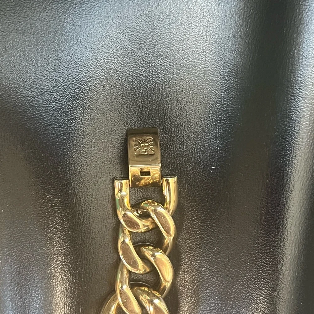 Nina Ricci good comes