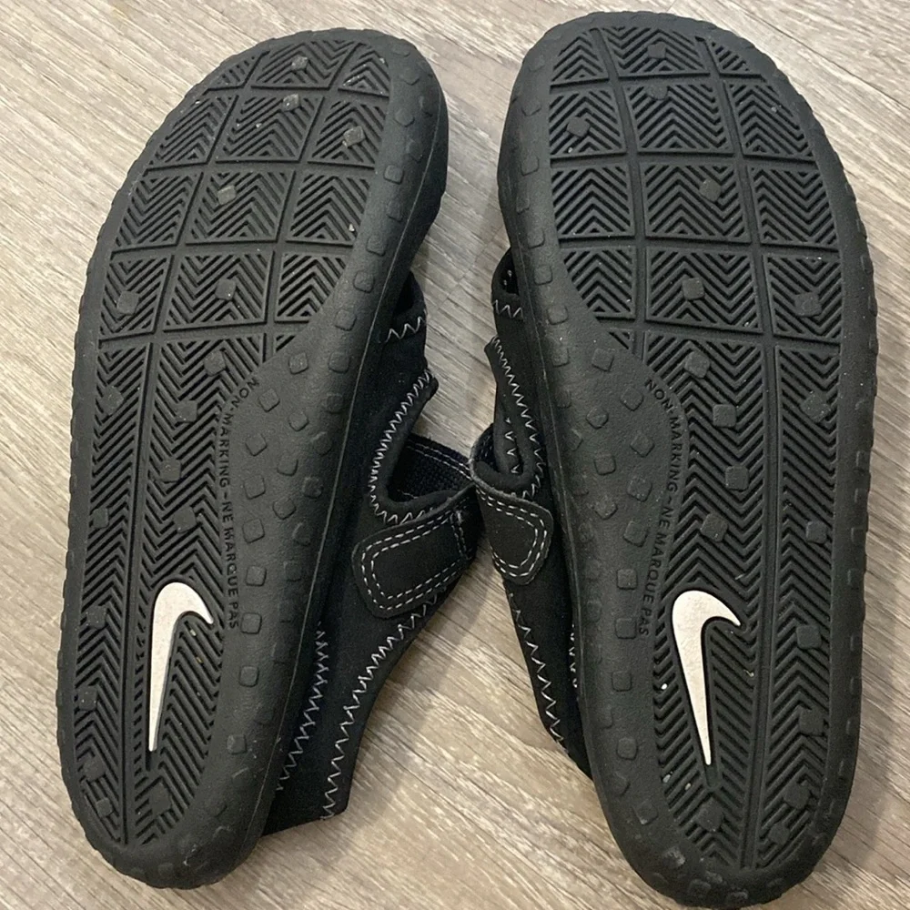 Nike size 2y