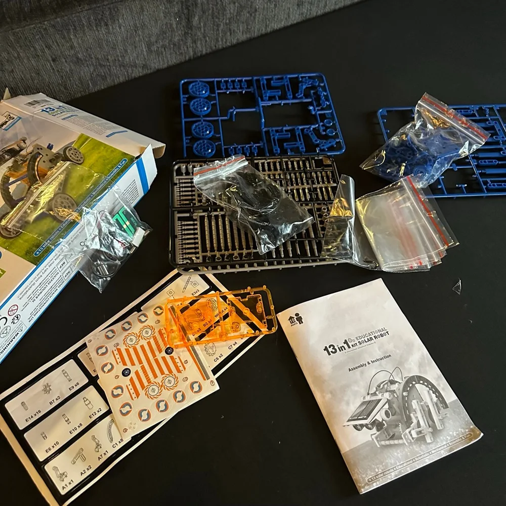 Boys Building Sets & Blocks 13-in-1 Solar Robot Kit