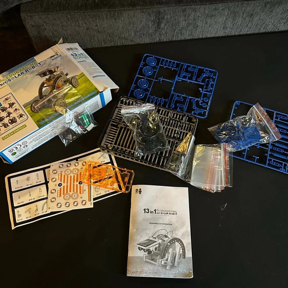 Boys Building Sets & Blocks 13-in-1 Solar Robot Kit