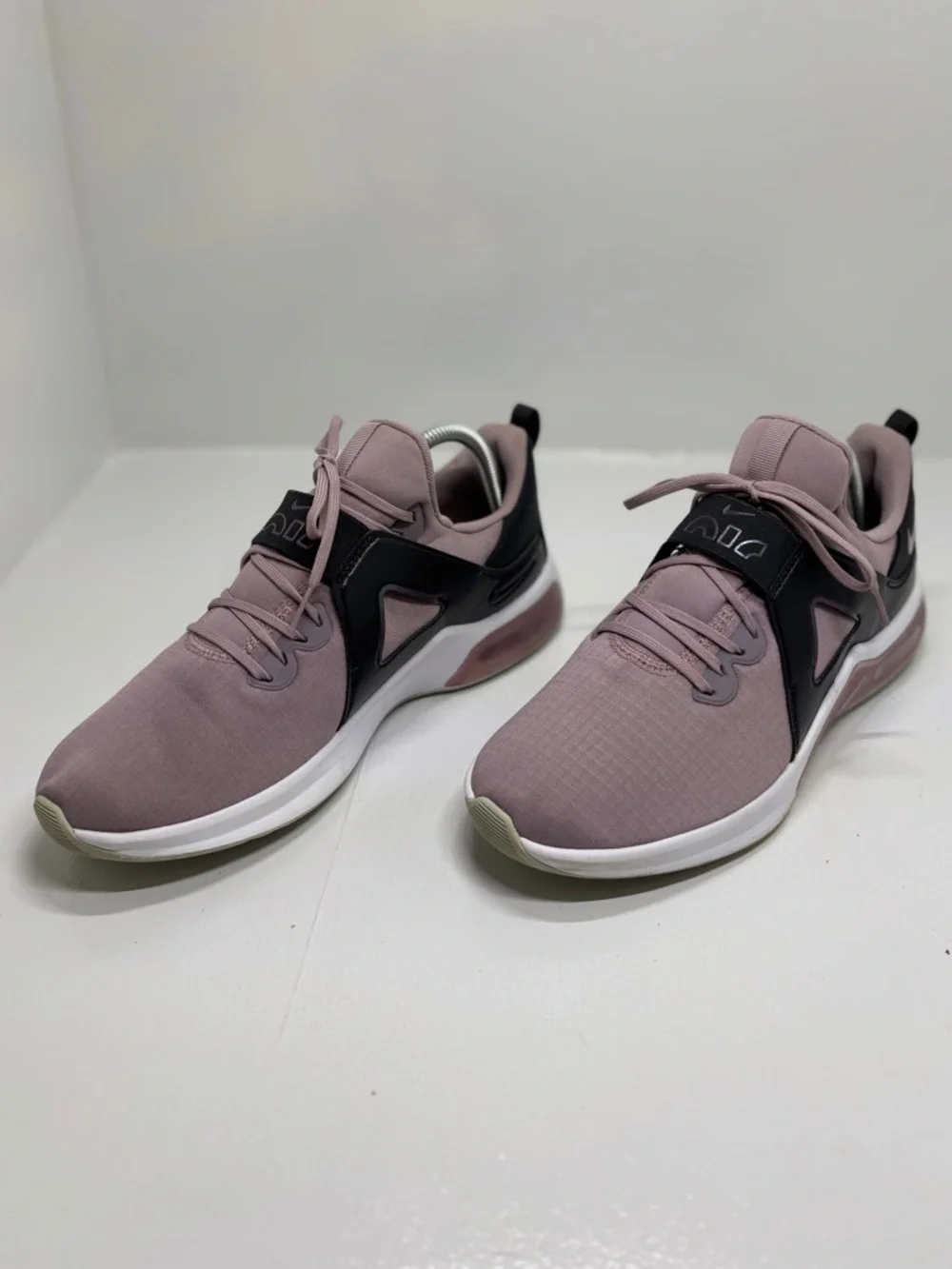 Nike Air Bella TR 3 Pink Black Training Shoes Women’s Size 10