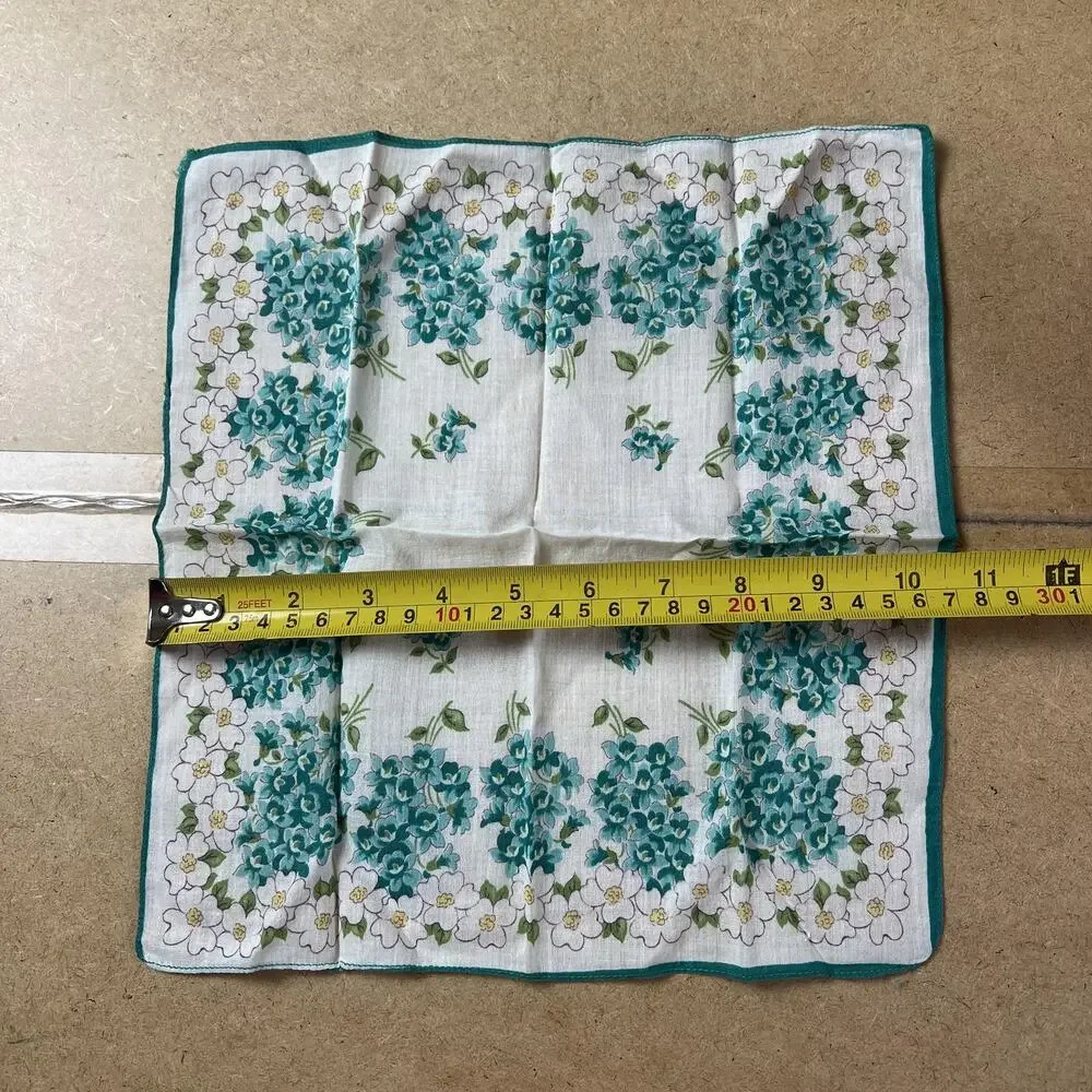 Unbranded type handkerchief