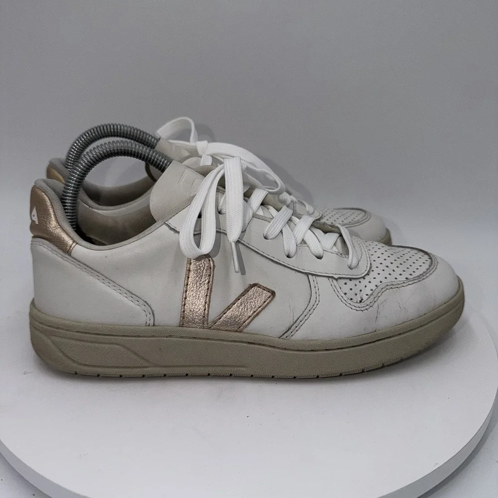 Veja 10 white
