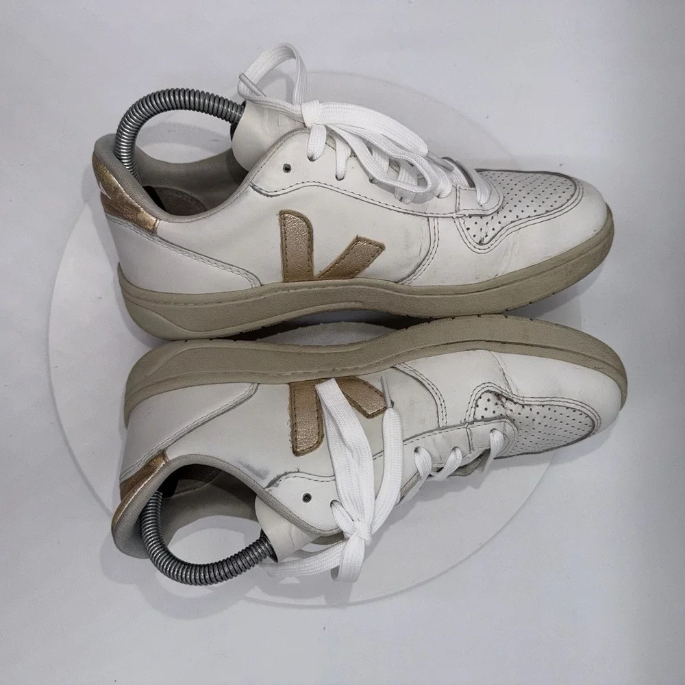 Veja 10 white