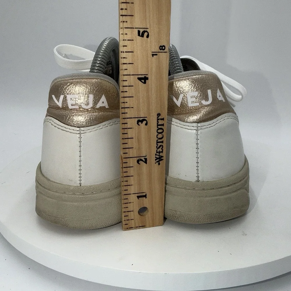 Veja 10 white