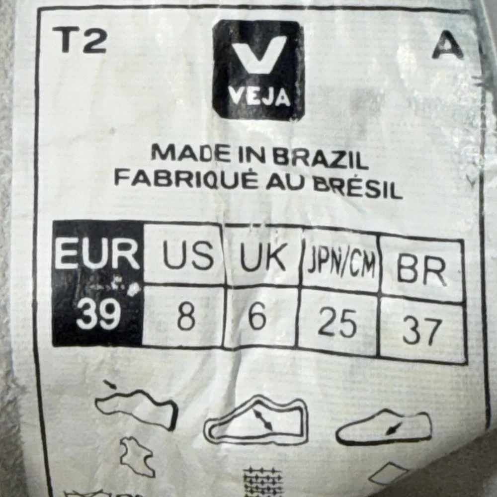 Veja 10 white