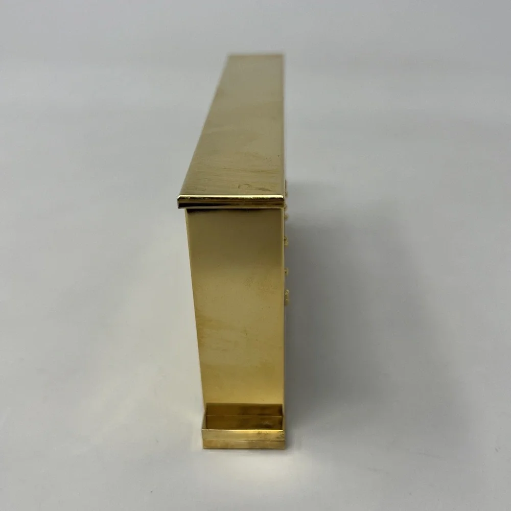 Benchmark world desk