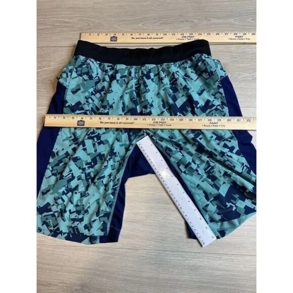 Lululemon THE Short Mens Large‎ Blue Digital Camo Active Workout Athleisure Gym