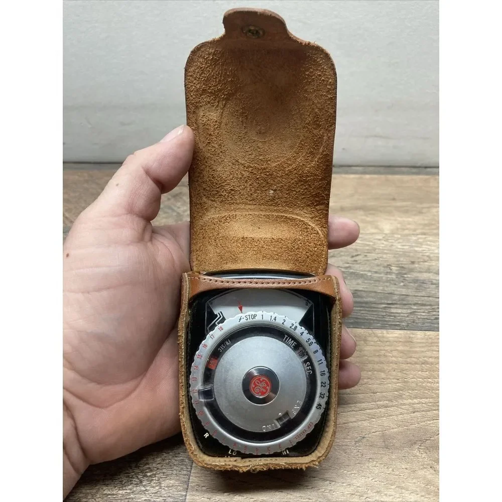 Vtg GE GENERAL ELECTRIC LIGHT METER TYPE PR-2 w/Leather Snap Storage Case Camera