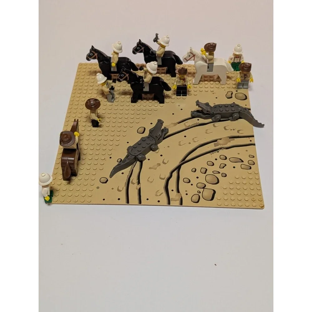 LEGO Adventurers 1998 Lot - Johnny Thunder,Gail‎ Storm,Baron Von Barron,Read Dis